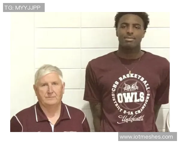 阿努诺比缺席首场季前赛米切尔罗宾逊将首发中锋助阵