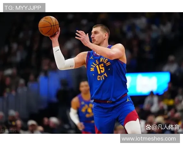 约基奇半场状态火热5投4中轻松斩获14分5篮板2助攻