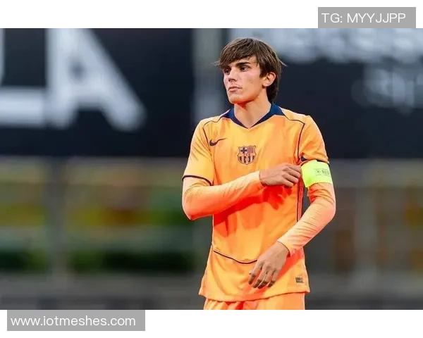 AC米兰与科莫争夺巴萨18岁中卫昆卡科莫目前处于领先地位